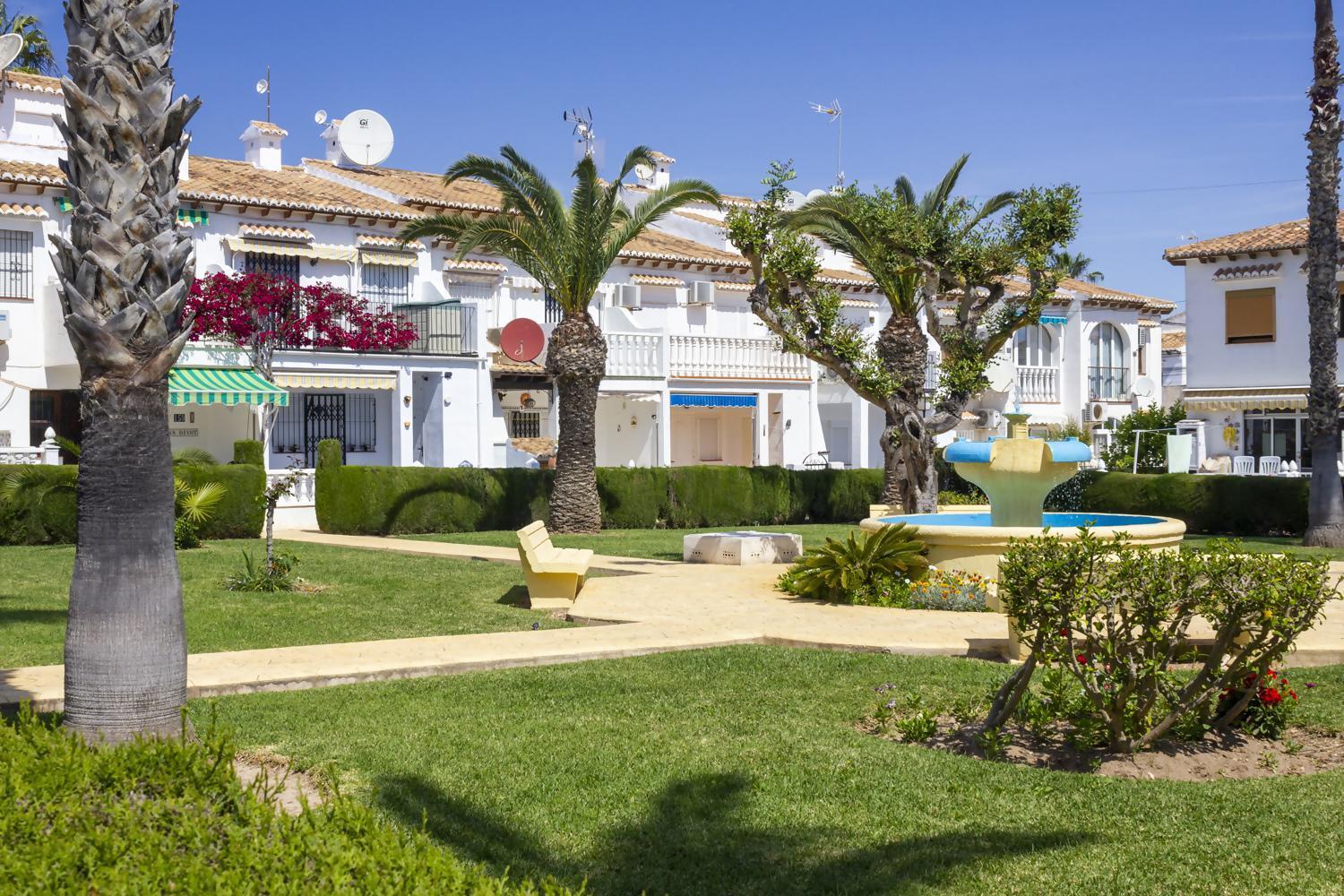 Bungalow Pink Palm Beach Torrevieja Dış mekan fotoğraf