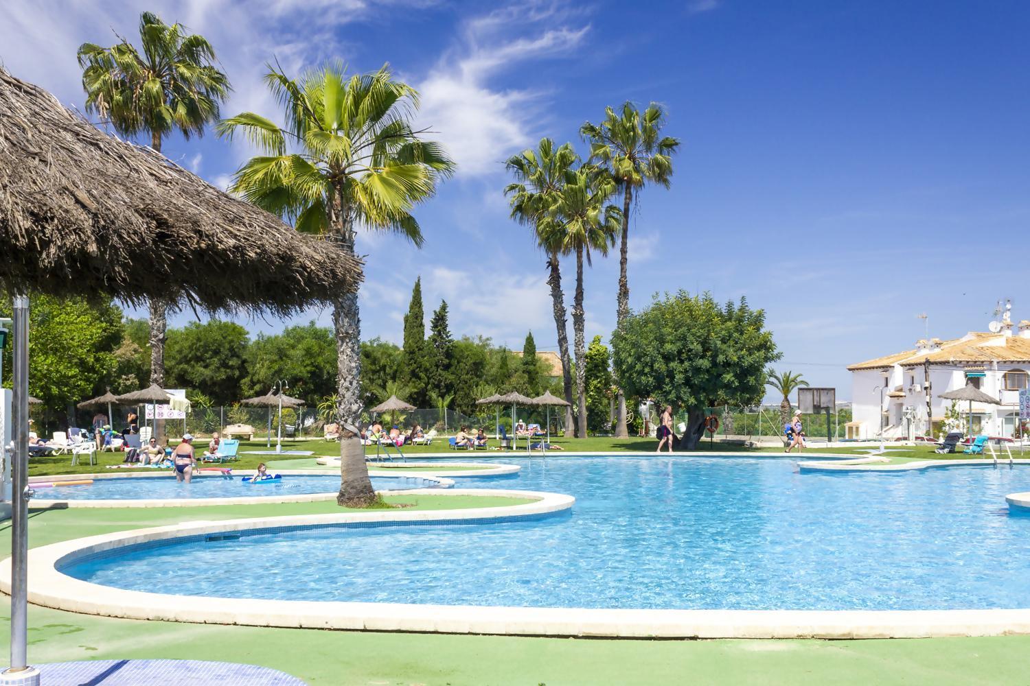 Bungalow Pink Palm Beach Torrevieja Dış mekan fotoğraf